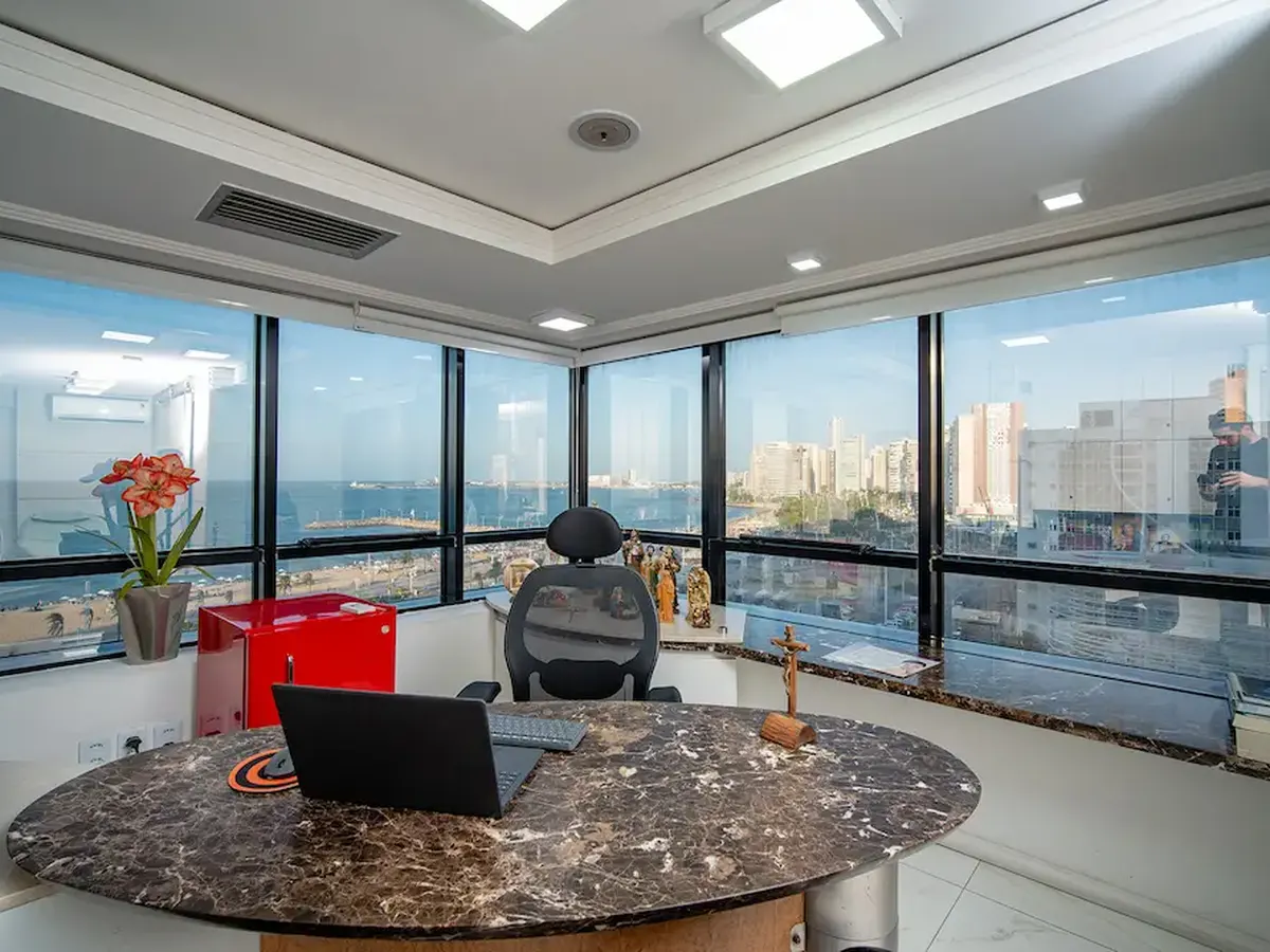 Sala de atendimento dermatológico da Dra. Ana Luiza Mapurunga